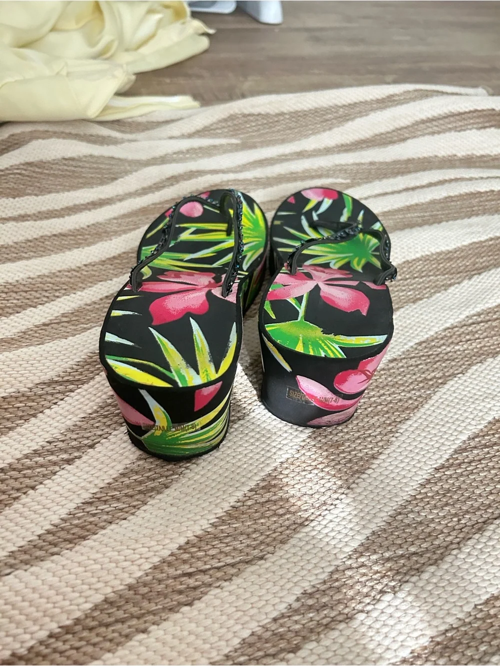 Tropical Floral Platform Flip Flops - Black and Pink with beaded straps size 7/8